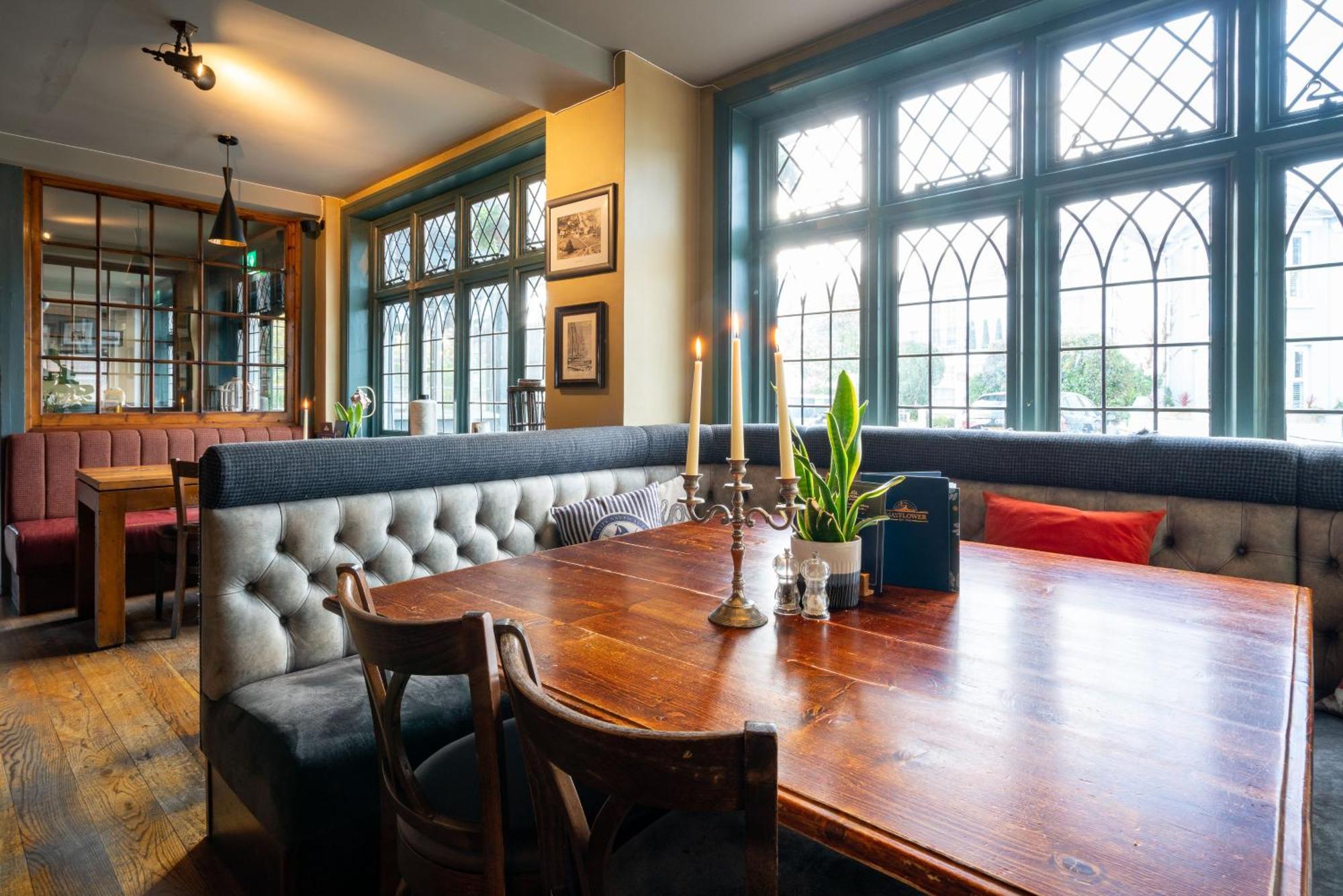 The Mayflower Lymington Buitenkant foto