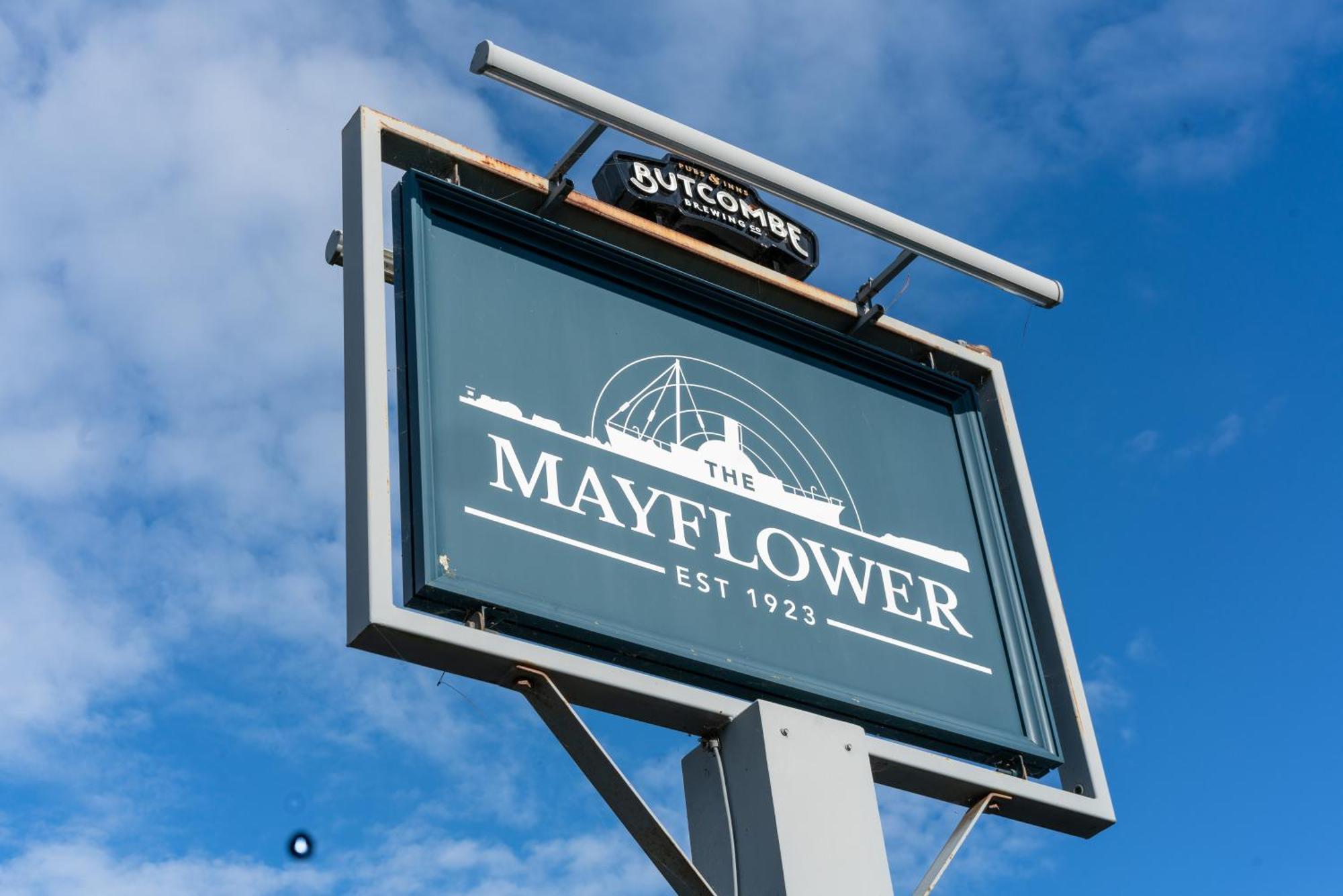 The Mayflower Lymington Buitenkant foto